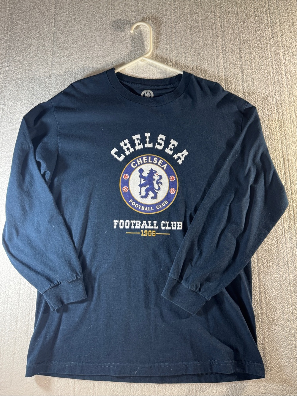 Chelsea official Football Club Men’s Long Sleeve Crewneck Shirt - Navy